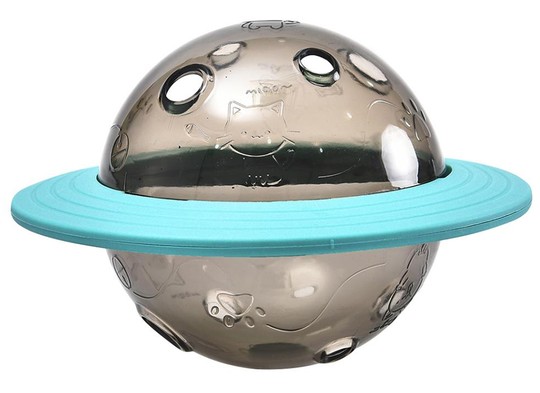 Wobble 'n snack ball